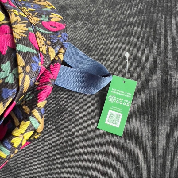 NWT GAP Floral Backpack - Picture 3 of 8